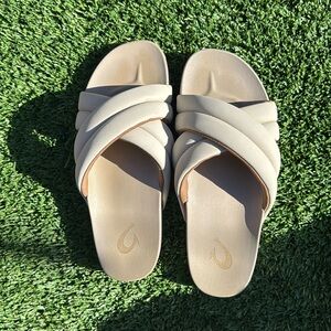 Olukai sandals